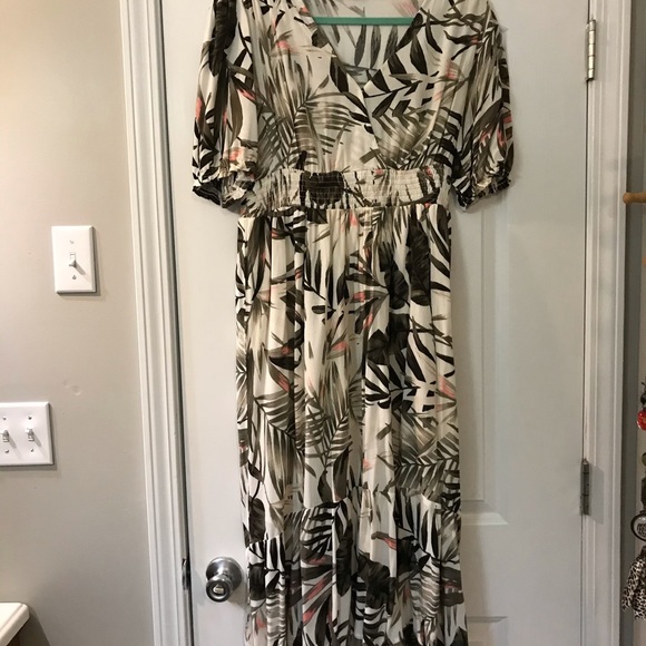 Dress - Picture 1 of 2